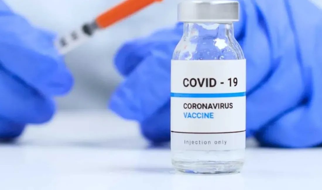 AstraZeneca, Covid-19 Aşısının Nadir Bir Yan Etkisini Kabul Etti Dünyaca ünlü ilaç şirketi AstraZeneca, Covid-19 aşısının nadir görülen bir