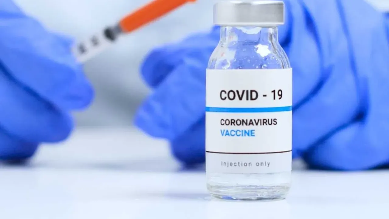 Dünyaca ünlü ilaç şirketi AstraZeneca, Covid-19 aşısının nadir görülen bir