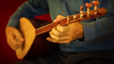 Yerköy Halk Eğitim Merkezi, bağlama öğrenmek isteyen müzikseverler için 06