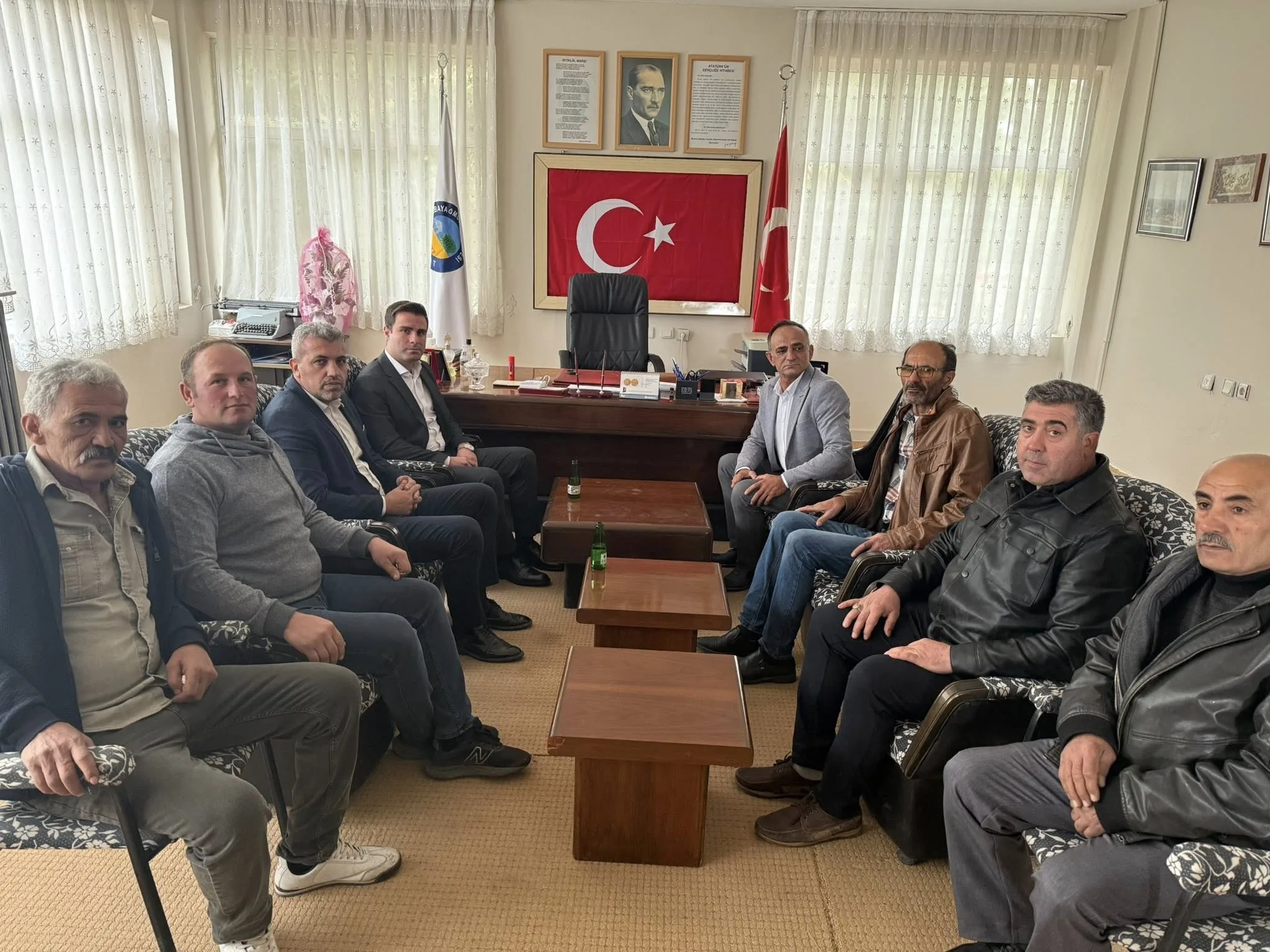 Sarıkaya Kaymakamı Mubin Demirkıran, ilçeye bağlı Babayağmur köyünü ziyaret ederek,