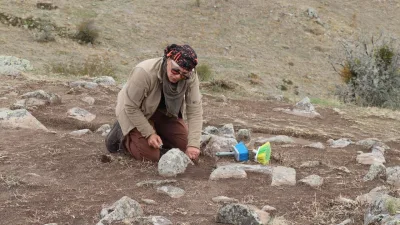 Yozgat'ın Sorgun ilçesindeki Kerkenes Harabeleri'nde gerçekleştirilen kazılarda, Proto-Türklerle ilişkilendirilebilecek tahrip