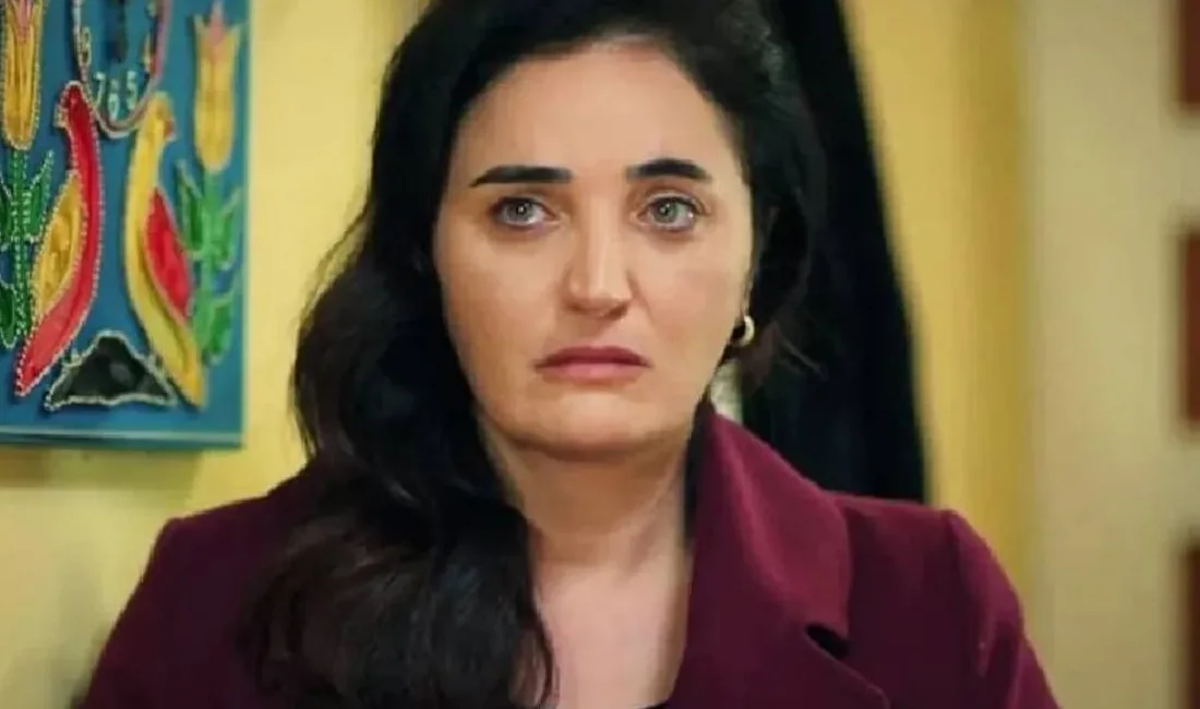 Türk tiyatrosunun sevilen isimlerinden Fadik Sevin Atasoy, 1 Ekim 1975'te