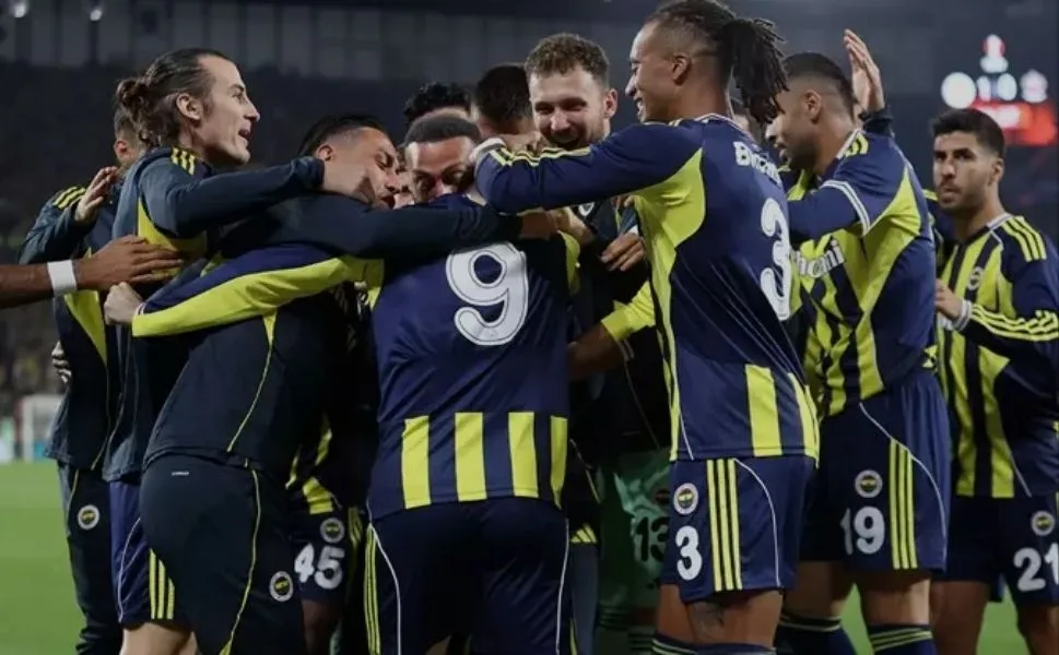 UEFA Avrupa Ligi 2. hafta maçında Fenerbahçe, Kerem Aktürkoğlu'nun iki