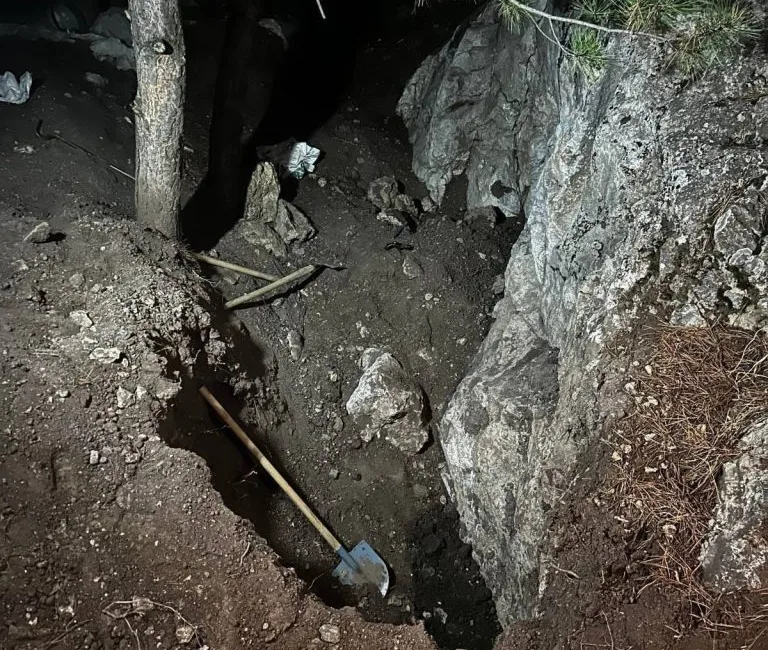 Yozgat’ın Kadışehri ilçesinde, jandarma ekipleri tarafından düzenlenen operasyonla izinsiz define