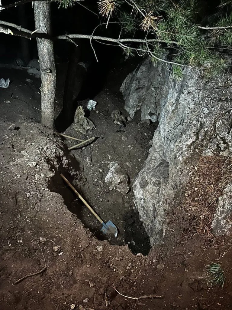 Yozgat’ın Kadışehri ilçesinde, jandarma ekipleri tarafından düzenlenen operasyonla izinsiz define