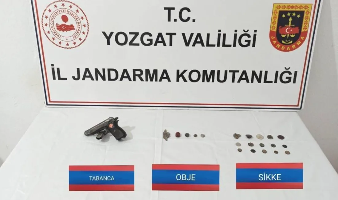 Yozgat'ta jandarma ekipleri tarafından durdurulan bir araçta, 15 sikke ve
