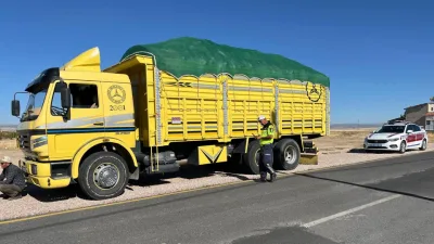 Yozgat’ın Sarıkaya ilçesinde tonaj sınırını aşan iki pancar yüklü kamyon