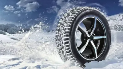 Hava sıcaklıklarının düşmesiyle birlikte kış lastiği uygulaması yeniden gündeme geldi.