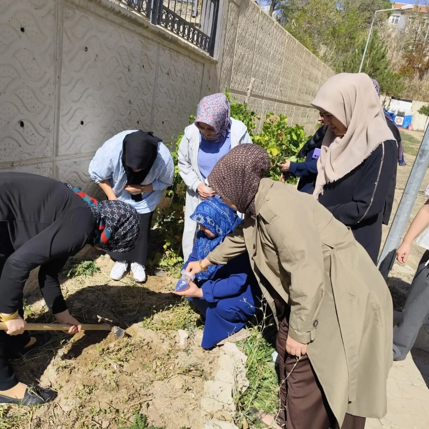 Yerköy ilçemizde çevre bilincini artırmak amacıyla dikiş-nakış kursiyerleri, "Yeşil Vatan"