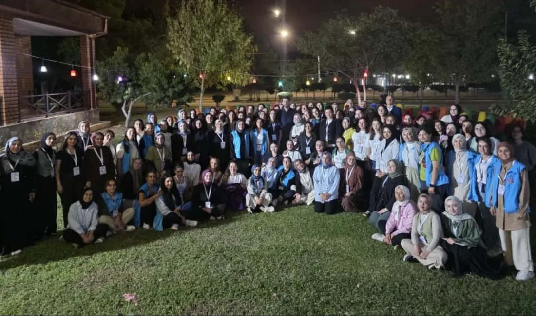 Yozgat Bozok Üniversitesi öğrencileri, Antalya’da düzenlenen ÜNİDES Gelişim Kampı’na katıldı.