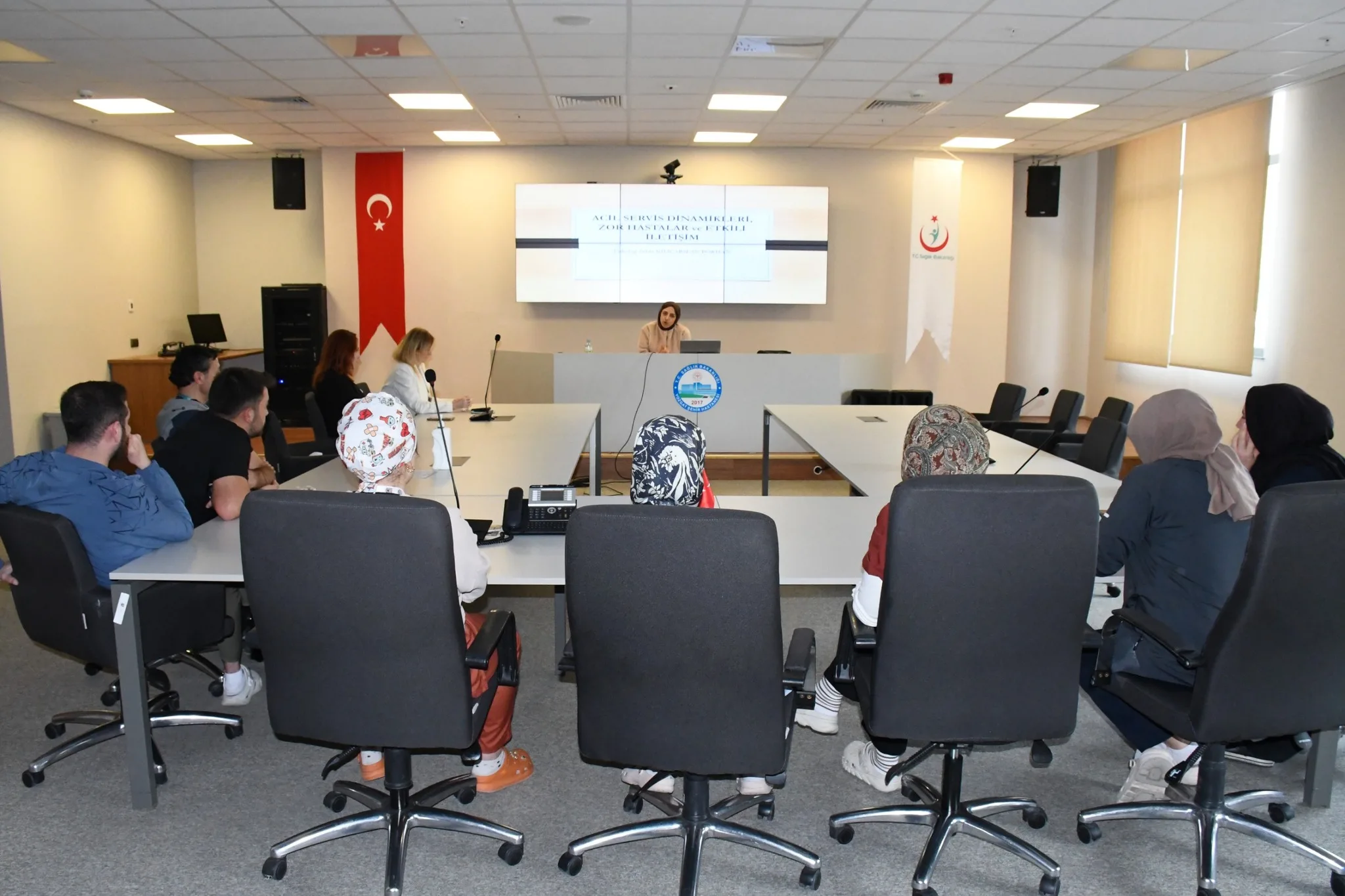 Yozgat Şehir Hastanesi, acil servis personeline yönelik iletişim eğitimi düzenledi.