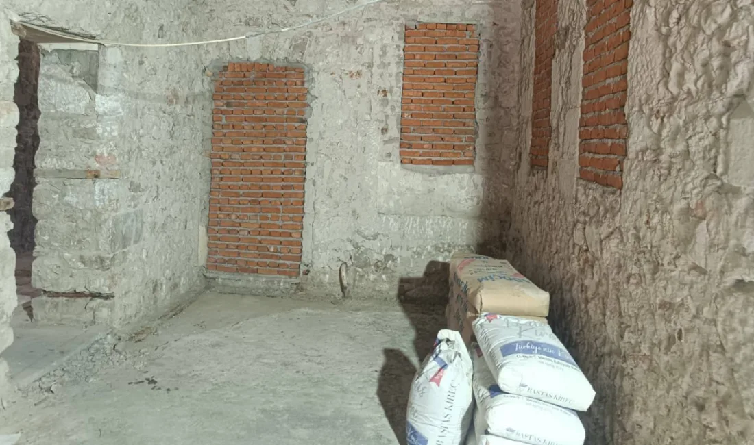 Yozgat’ın Akdağmadeni ilçesindeki tarihi Ziraat Bankası binası, yapılan restorasyon sonrası