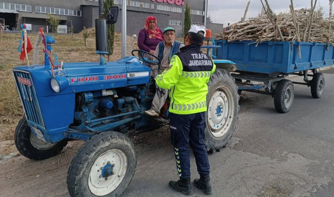 Yozgat’ta yapılan uyarılarda, gece ve zorlu hava koşullarında tarım araçlarının