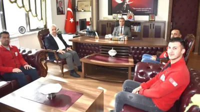 Türk Kızılay Yozgat Şube Başkanı Ecz. Faruk İbiş ve Yönetim