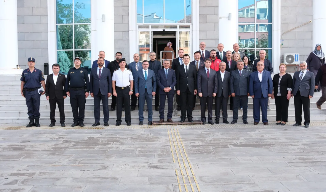 Yozgat Valisi Mehmet Ali Özkan, Yerköy ilçesinde gerçekleştirdiği ziyaretlerde resmi