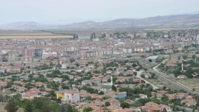 Yozgat’ın Yerköy ilçesinde bir köpeğe şiddet uygulayan şahıs, güvenlik güçleri
