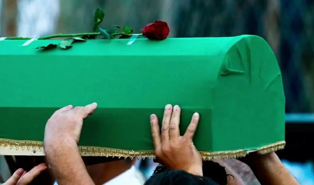 Akçakoyunlu Köyü’nden Niyazi Lemlioğlu’nun eşi Hayrunnisa Lemlioğlu vefat etti. Cenazesi