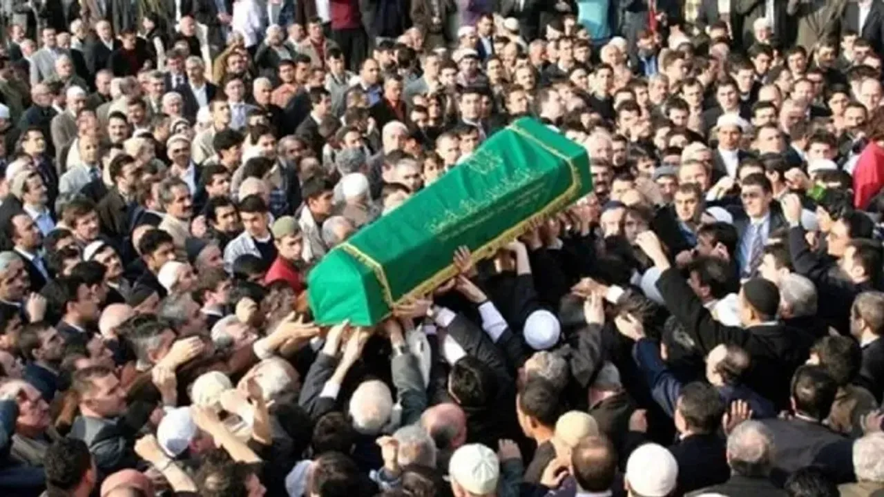 Yerköy ilçemize bağlı Küçükçalıklı Köyünden Bahri Koçak’ın gelini, Şuzi Koçak’ın