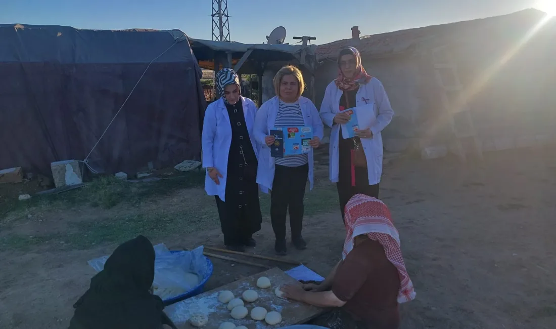 Yozgat'ın Yerköy ilçesinde, İlçe Sağlık Müdürlüğü tarafından mevsimlik tarım işçileri