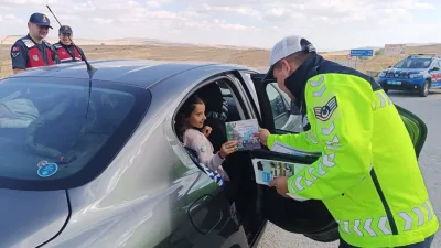 Yozgat İlçe Jandarma Komutanlığı Trafik ve Asayiş Timleri, Dünya Kız