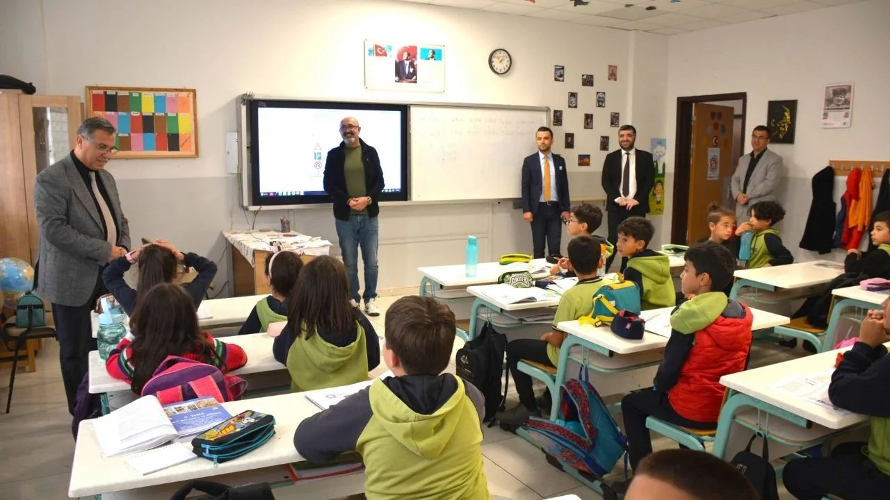 Yozgat İl Milli Eğitim Müdürü İsmail Altınkaynak, Sakarya İlkokulu’nu ziyaret