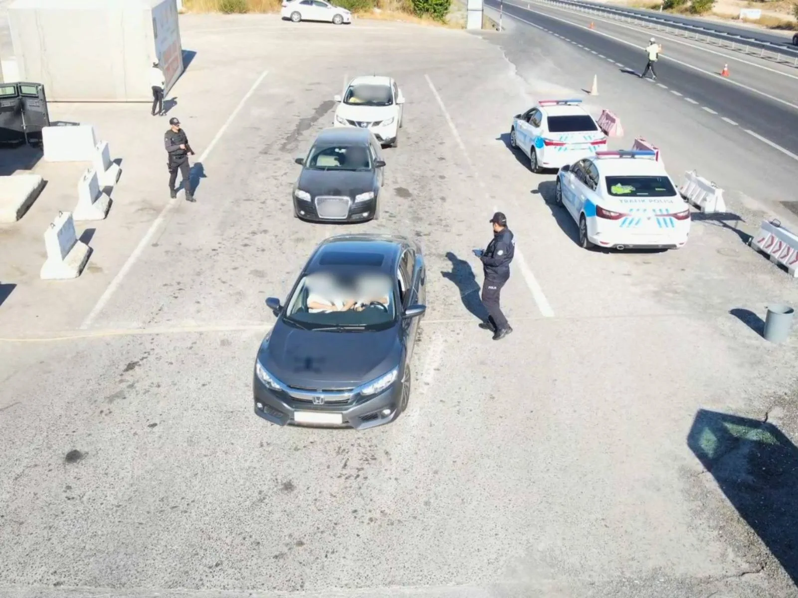 Yozgat Valiliği, vatandaşların güvenli bir şekilde seyahat edebilmesi için trafik