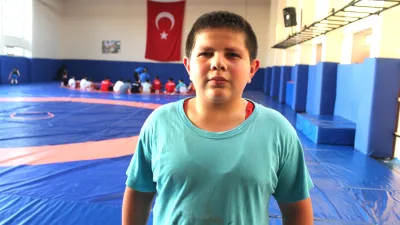 Yozgatlı milli güreşçi ve Balkan Şampiyonu Üzeyir Ayberk Bostan, kardeşi