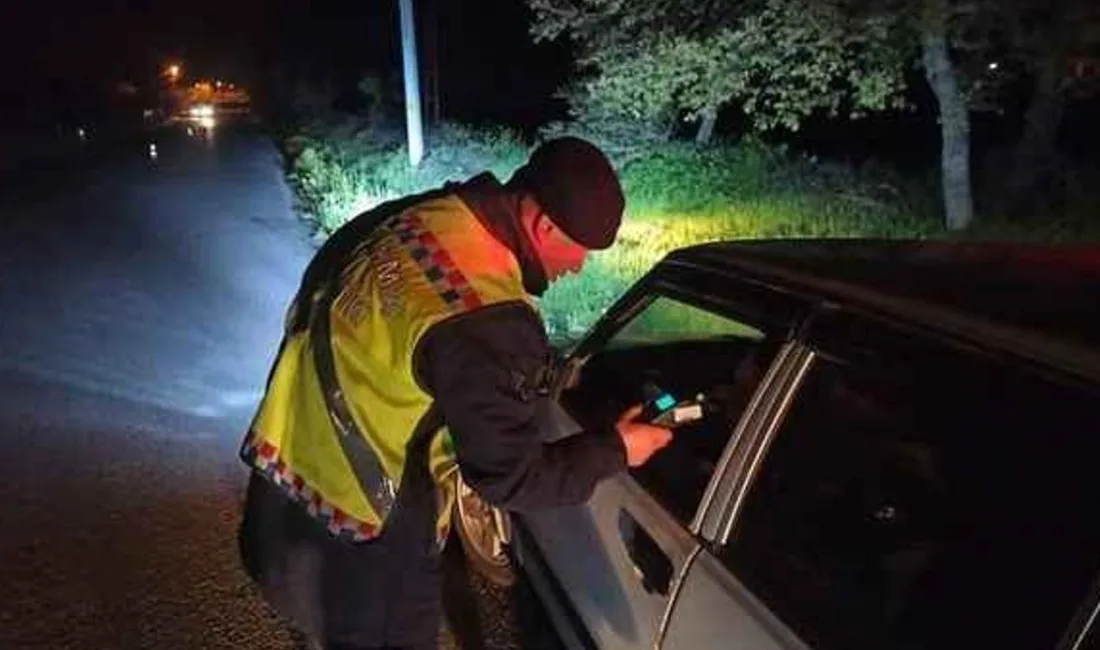 Şefaatli’de gerçekleştirilen trafik denetimlerinde ehliyetsiz sürücüye 18 bin TL ceza