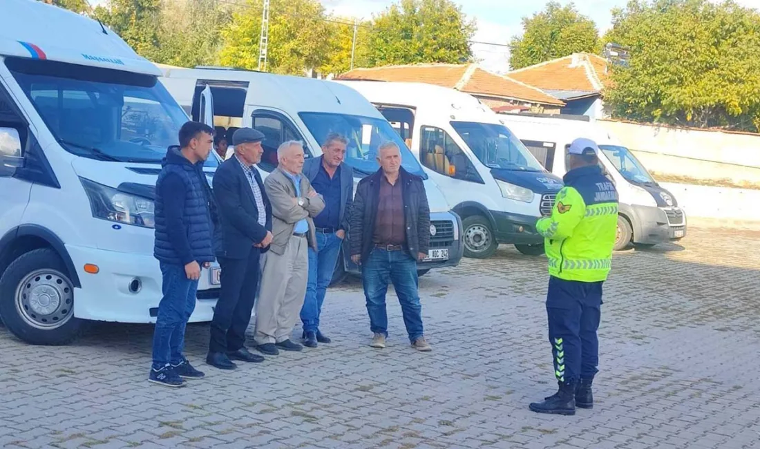 Yozgat'ta, öğrencilerin güvenliği için jandarma ekipleri tarafından okul servisleri ve