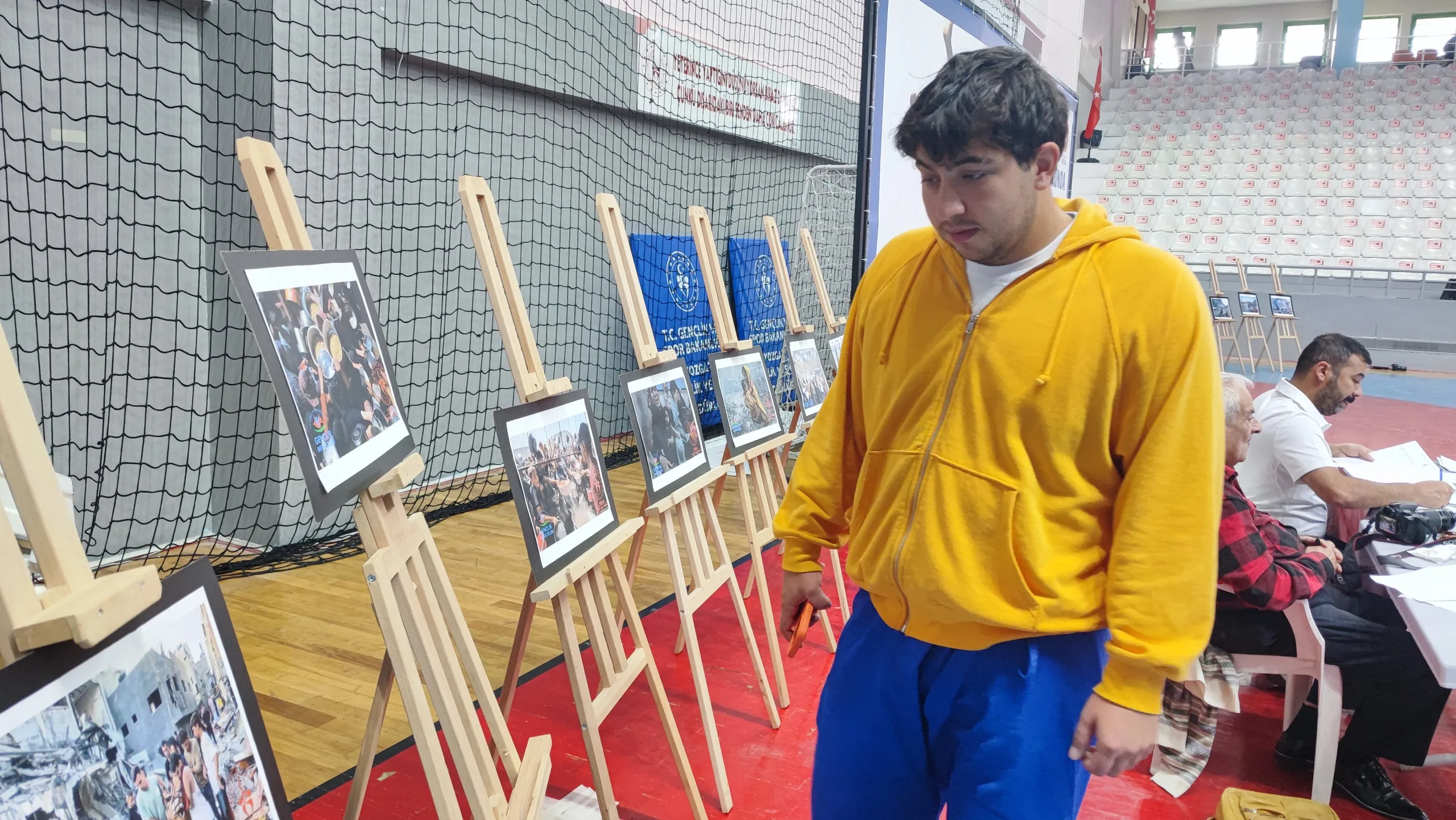 Yozgat'taki güreş müsabakalarında, Filistin'deki insanlık dramına dikkat çekmek amacıyla özel