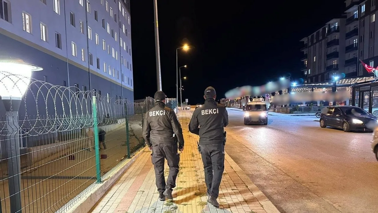 Yozgat Valiliği koordinesinde, İl Emniyet Müdürlüğü ekipleri, öğrencilerin güvenliğini sağlamak