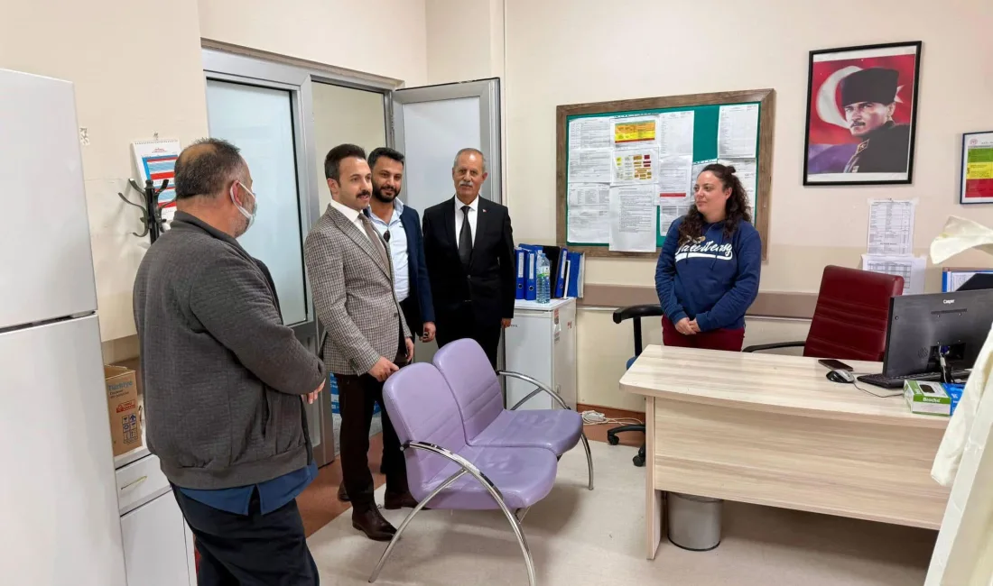 Çiçekdağı Kaymakamı Durdu Yavuz, İlçe Devlet Hastanesi'ni ziyaret ederek sağlık