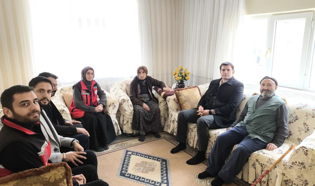 Yerköy Sosyal Hizmet Merkezi Müdürlüğü ekipleri, Yerköy Kaymakamı Mehmet Halis