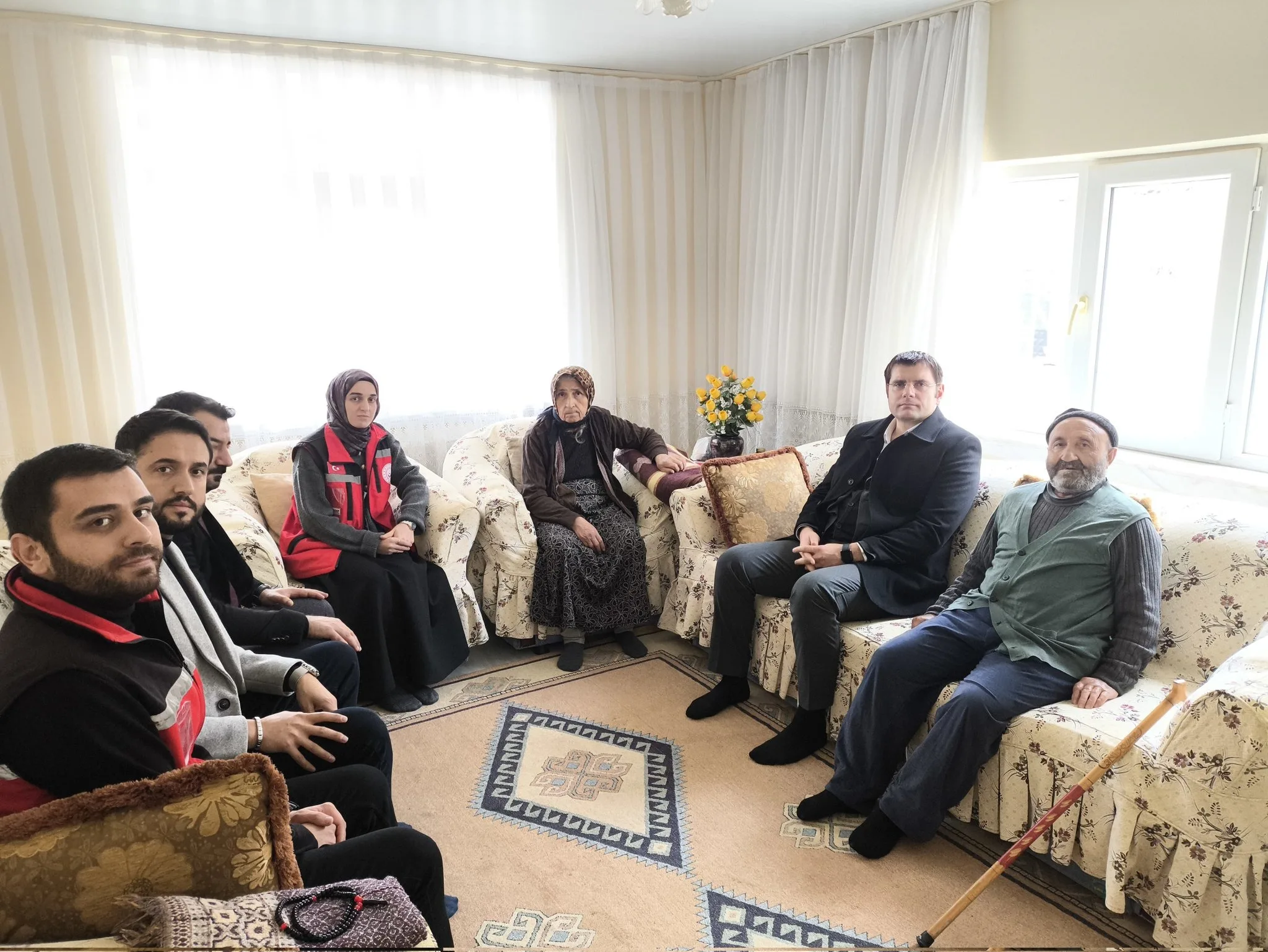 Yerköy Sosyal Hizmet Merkezi Müdürlüğü ekipleri, Yerköy Kaymakamı Mehmet Halis