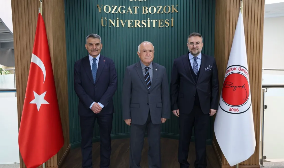 Cemil Çiçek Bozok Üniversitesi’ni Ziyaret Etti TBMM Eski Başkanı Cemil Çiçek, Bozok Üniversitesi’nde düzenlenen etkinliklere katılmak