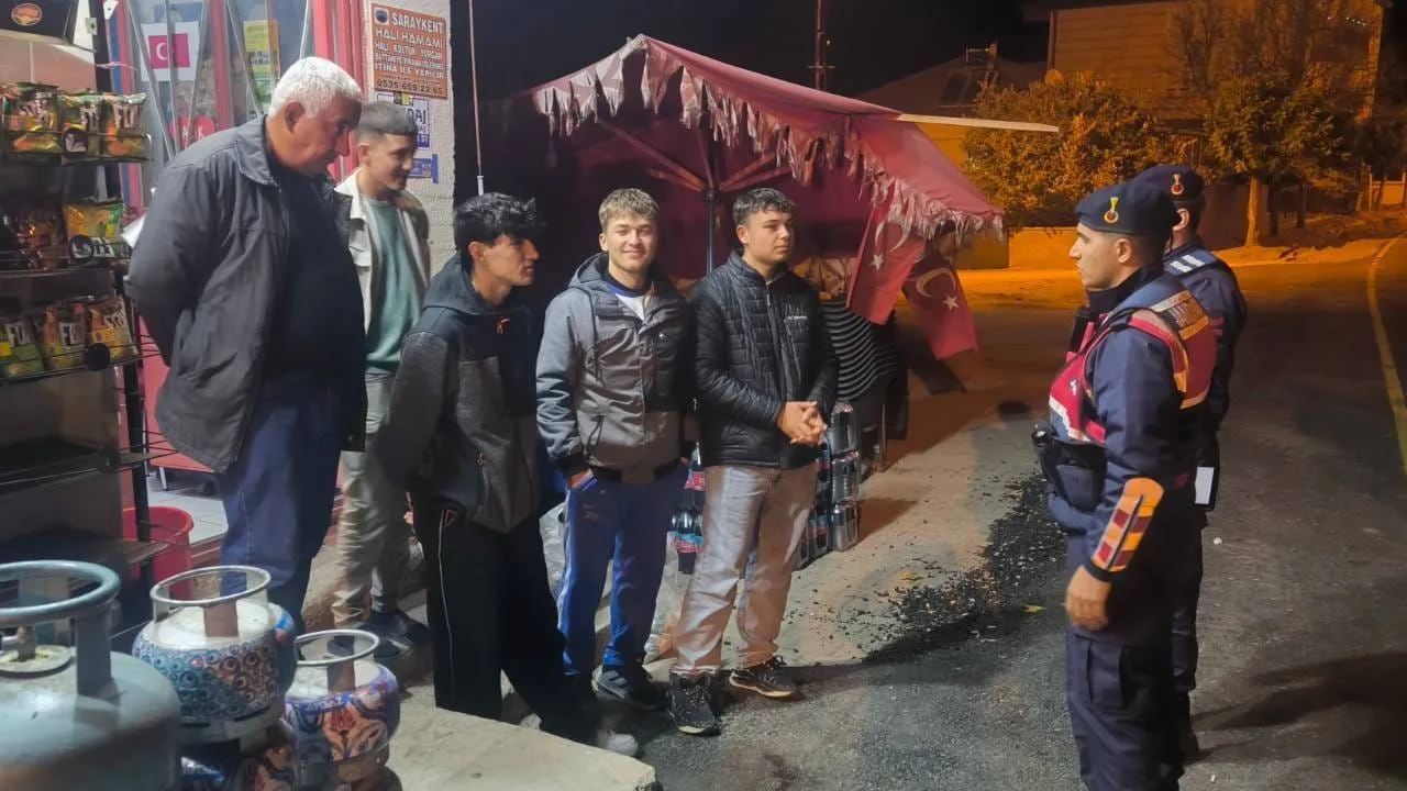 Yozgat'ın Saraykent ilçesinde İlçe Jandarma Komutanlığı ekipleri, devriye faaliyetleri sırasında