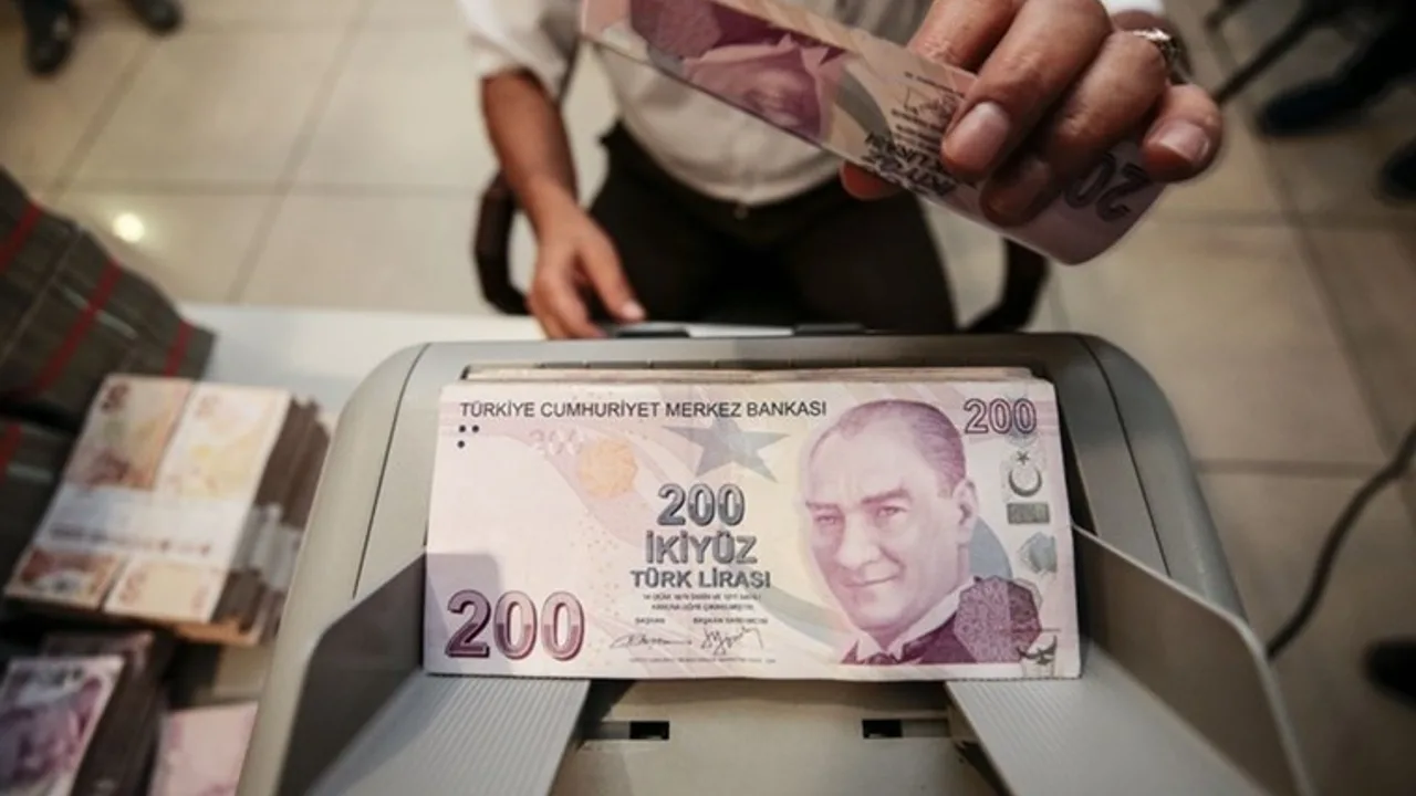 Kur Korumalı Mevduat (KKM) hesaplarındaki çözülme devam ediyor, son haftada