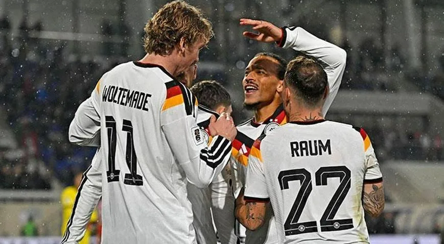 Leroy Sané Almanya’da parladı! Galatasaray’ın yıldızı milli takıma dönüşünü şovla yaptı Almanya’da Galatasaray’ın Yıldızı Leroy Sané Sahneye Çıktı! Milli Takıma Döndüğü