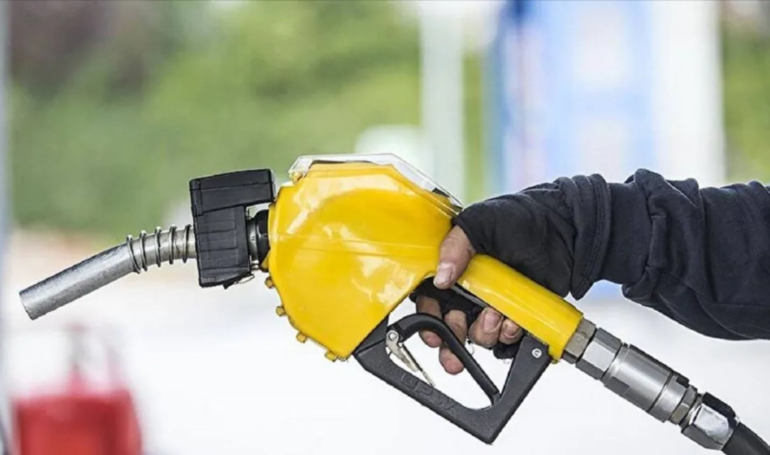 Motorin fiyatına bu gece yarısından itibaren 2 lira 44 kuruşluk