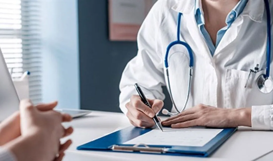 Türkiye’de sağlık hizmetlerinin tanıtım kuralları yenilendi; hekimler ve klinikler sosyal