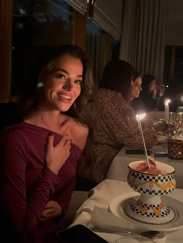 Ünlü oyuncu Kerem Bürsin, sosyal medya fenomeni sevgilisi Selin Yağcıoğlu’nun