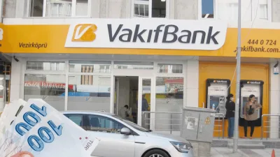 VakıfBank, emeklilere özel kampanyasını duyurdu. Bankaya maaşını taşıyan emeklilere 12.000