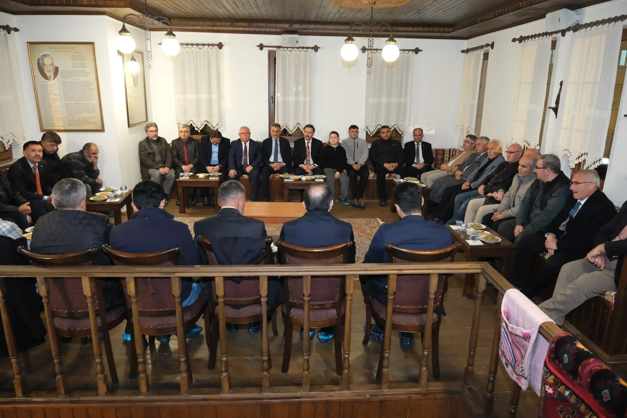 Yozgat’ta düzenlenen “Ensar Buluşmaları” programında Vali Mehmet Ali Özkan, şair