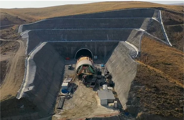 Yozgat’ı yüksek hızlı tren ağıyla Kayseri ve Ankara’ya bağlayacak olan