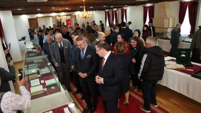 Yozgat Bozok Üniversitesi'nde düzenlenen "Farklı Coğrafyalarda Basılmış Kur’an-ı Kerimler" sergisi,