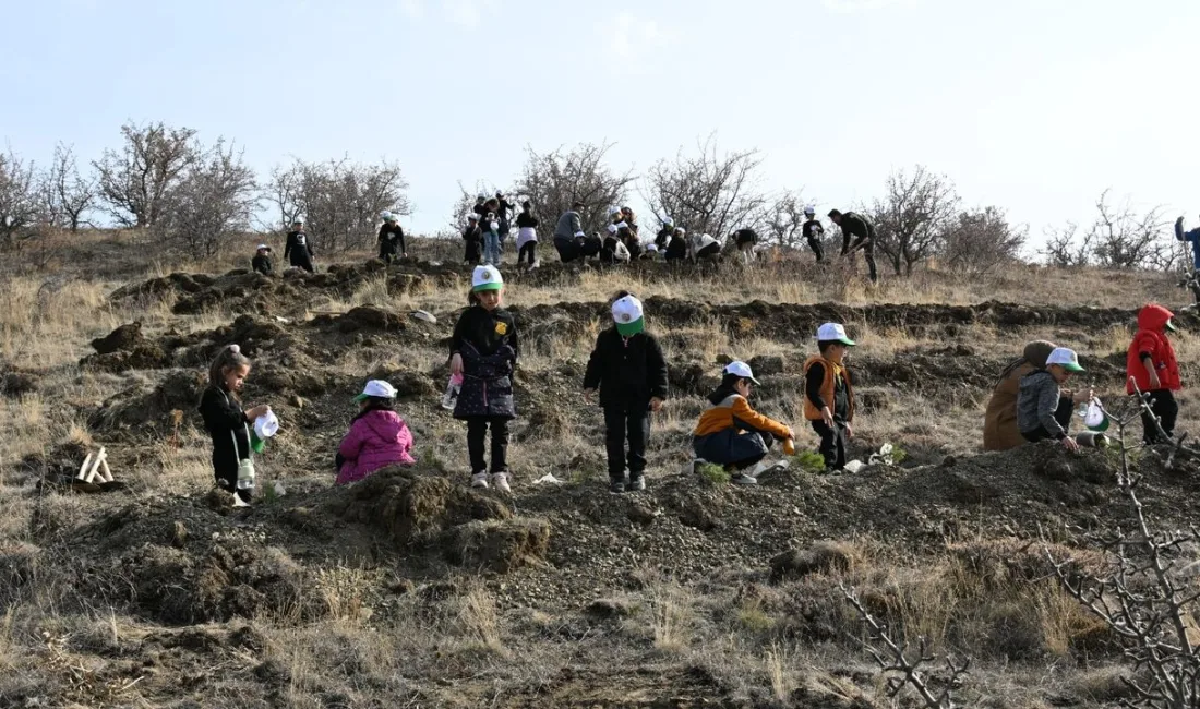 Yozgat Şehit Abdullah Bozkurt İlkokulu öğrencileri, “Yeşil Vatan” projesi kapsamında