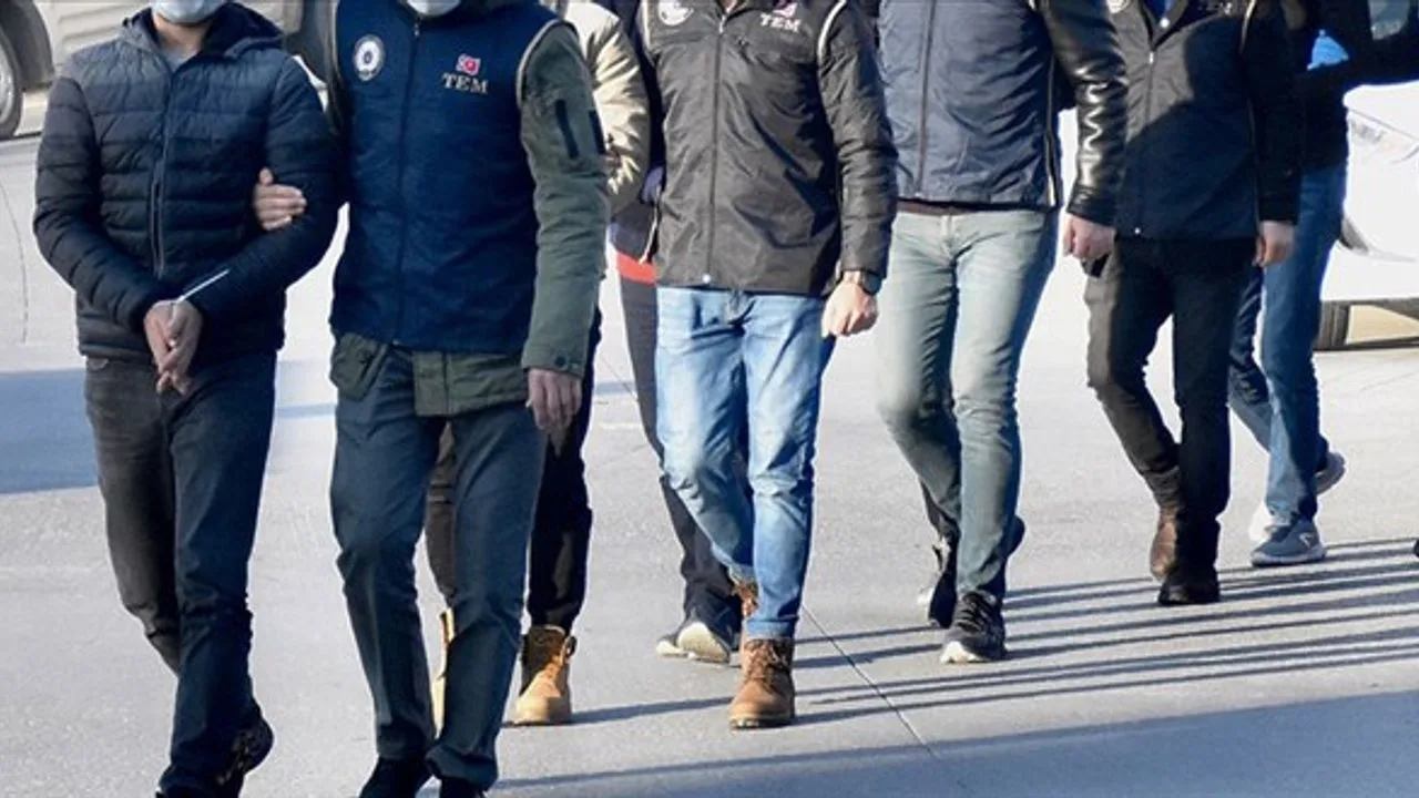 İçişleri Bakanı Ali Yerlikaya, jandarma ekiplerinin 23 ilde gerçekleştirdiği yasa