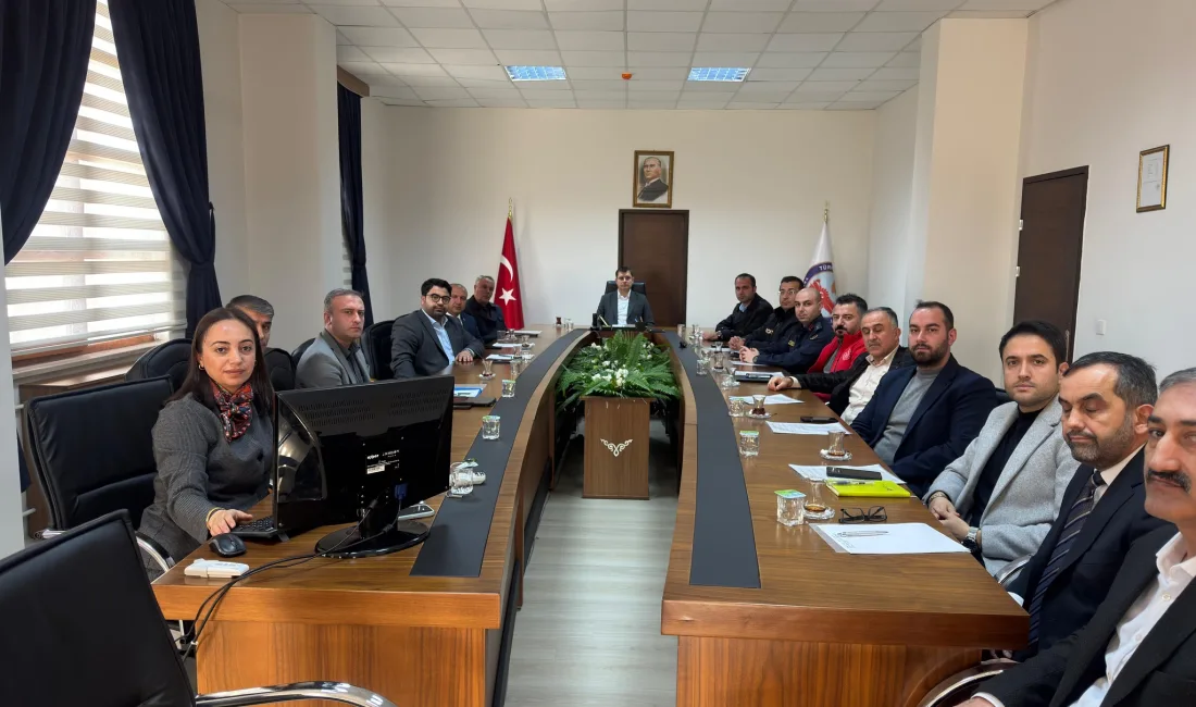 Yerköy İlçe Kaymakamı Mehmet Halis Aydın başkanlığında toplanan İlçe Bağımlılıkla