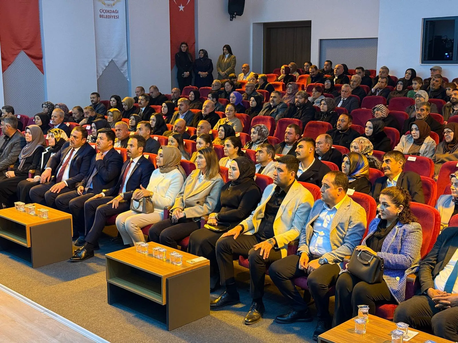 Kırşehir Vali Yardımcısı Özcan ile Çiçekdağı Kaymakamı Öğüt, Çiçekdağı Belediyesince