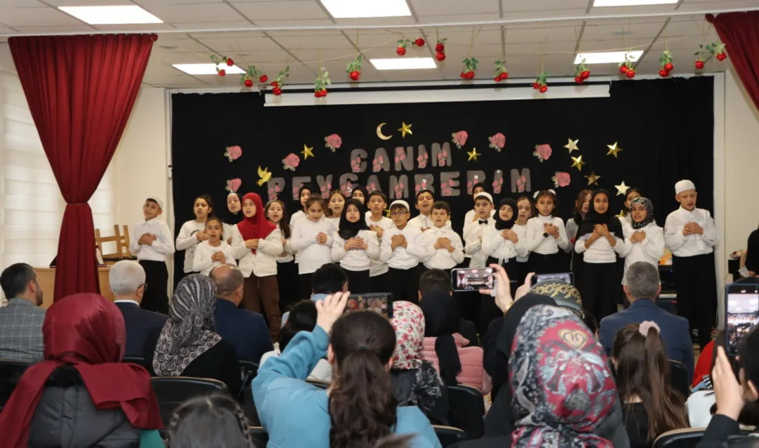 Şehit Kamil Çelikkaya İlkokulu’nda ilçe genelinde düzenlenen Siyer-i Nebi yarışmasında